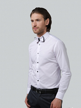 Shirt with long sleeves